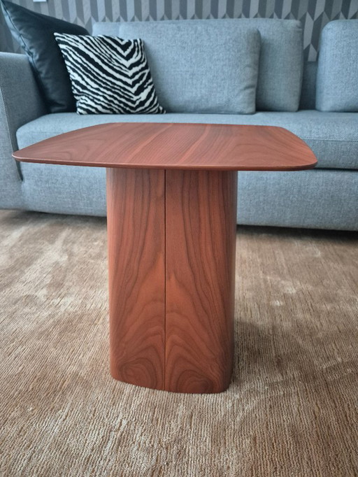 Vitra Wooden Side Table, bijzettafel walnoot