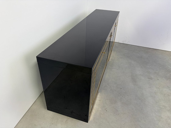 Credenza vintage laccata nera e ottone, anni '80 – Credenze, Legno (photo 4 of 13)
