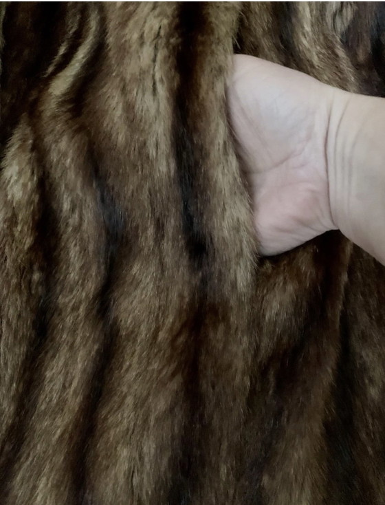 Vintage Natural Fur Coat - Furrier Ballenegger Lausanne – Gifts, Leather, Other (photo 10 of 15)