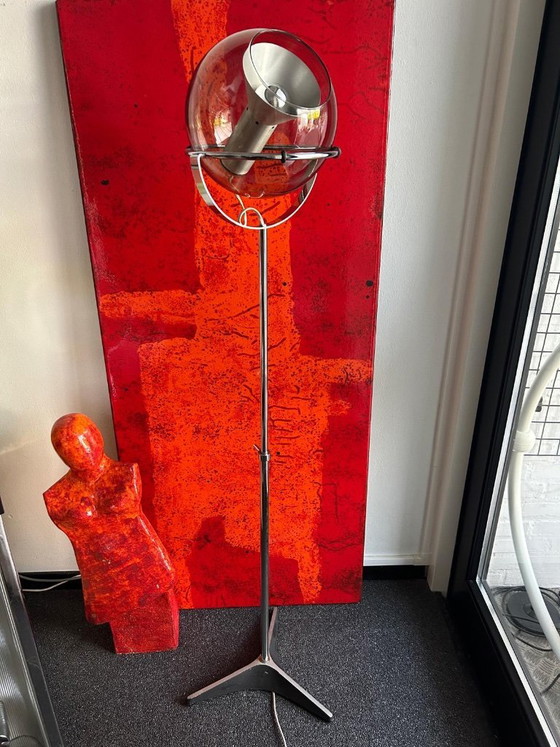 Image 1 of Raak ligtelijn vloerlamp