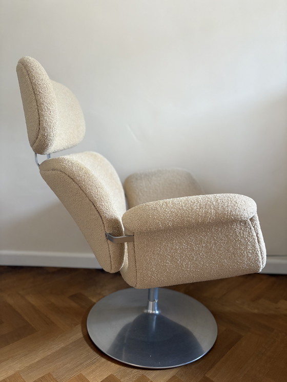 Image 1 of Artifort Big Tulip by Pierre Paulin bouclé (draaifauteuil)