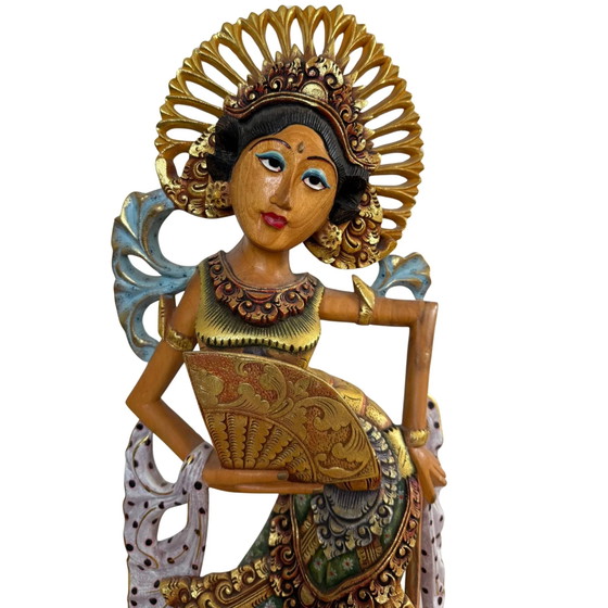 De Hemelse Danseres: Handgesneden Balinese Legong | 71 cm Symbool van Gratie en Goddelijke Harmonie (photo 9 of 9)
