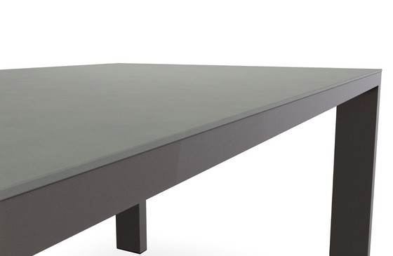 Image 1 of 4xBert Plantagie Felp chairs with armrests and Bert Plantagie Edge table 160x100 ceramic with steel