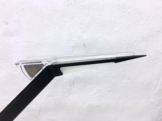 Image 1 of Italiaanse halogeen tafellamp jaren 80 90 design postmodern ruimtetijdperk