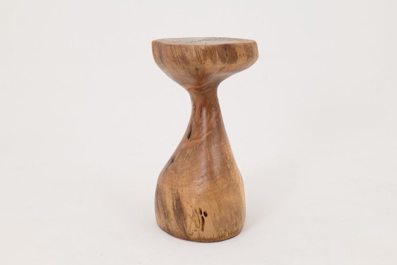Image 1 of Table d'appoint sculpturale, tabouret, bois massif, noyer, design contemporain, Logniture