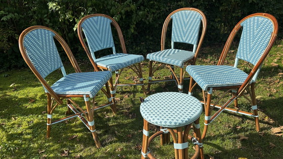 8 Chaises de jardin Plus 2 Tabourets – Plastic, Wood (photo 5 of 5)