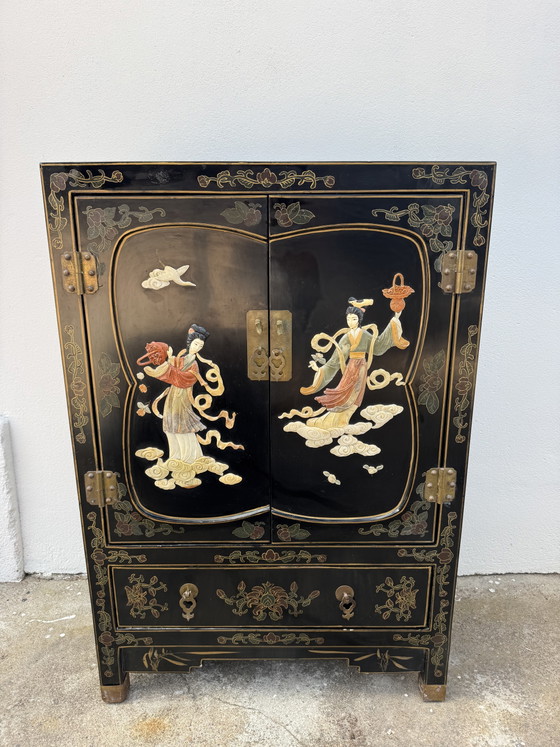 Vintage Tianjin gelakte Chinese meubels – High boards, Wood, Stone (photo 13 of 15)