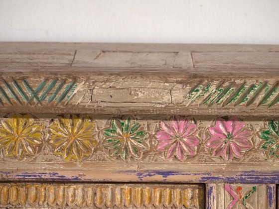 Antikes geschnitztes polychromes niedriges Sideboard aus Kiefernholz – Xinjiang, circa 1900 (photo 36 of 40)