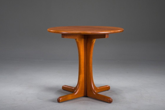 Image 1 of Table d'appoint ronde vintage scandinave danoise en teck, par Axelsen, 2003