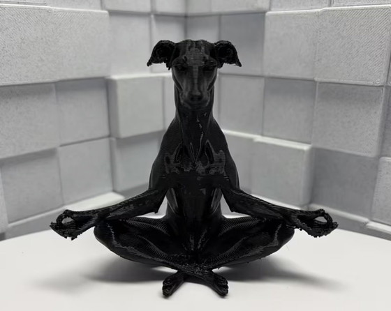 Decoratief beeldje van een hond – Decoratieve objecten, Plastic (photo 3 of 5)