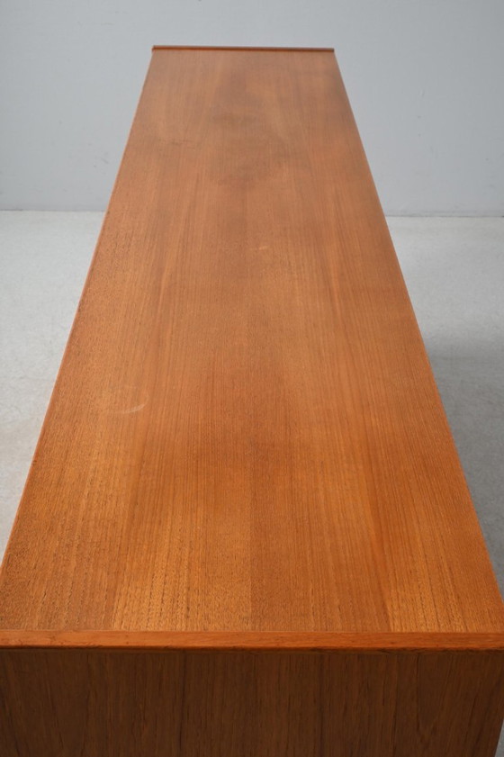 Image 1 of Vintage Scandinavisch teakhouten dressoir - Ulferts Tibro - jaren 60