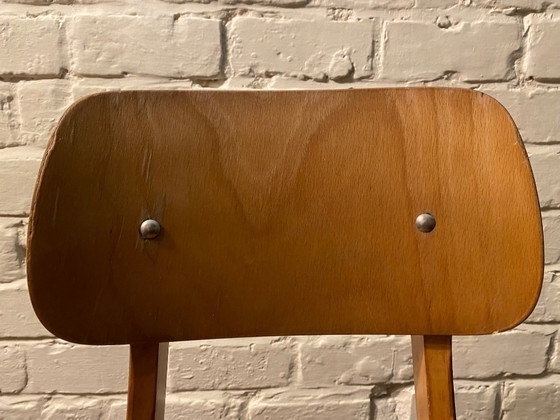 Image 1 of vintage houten schoolstoeltje casala