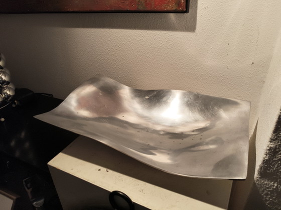 Image 1 of Ciotola scultura in alluminio con onda modernista dal design vintage