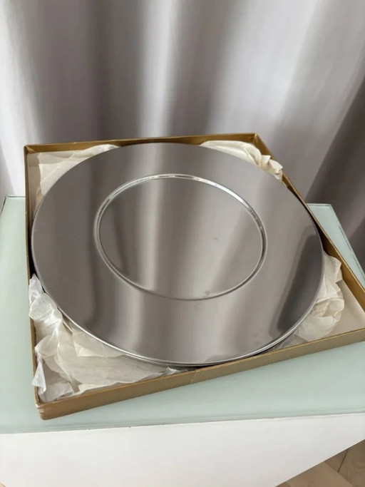 Modernistische Präsentationsschilder aus poliertem Spiegelstahl – servies, Metal (photo 2 of 9)
