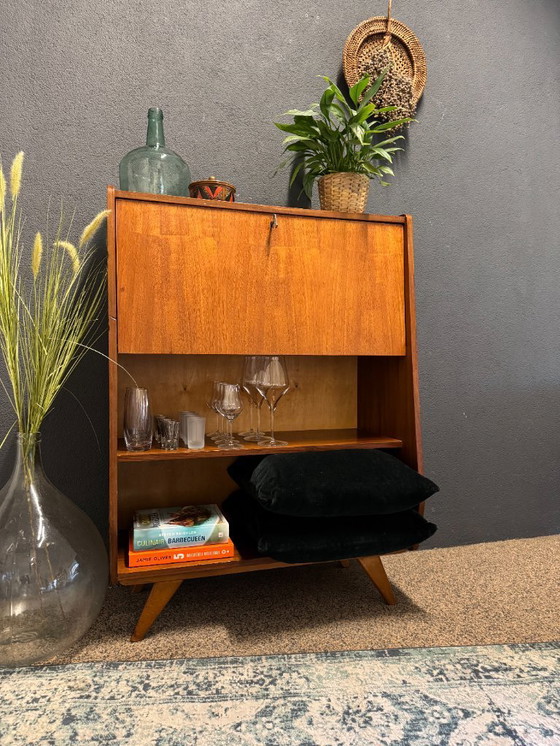 Image 1 of Vintage teak drankkastje met schuine pootjes (Jaren '60)