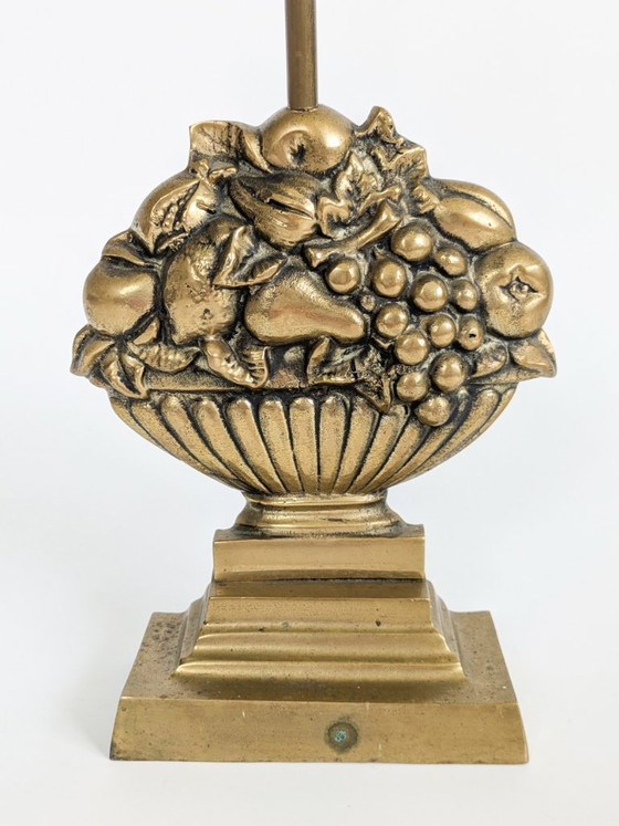 Image 1 of Vintage messing deurstopper met fruitmandgreep in Victoriaanse antieke stijl