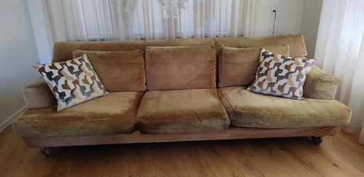 Linteloo spacious 3-seater sofa