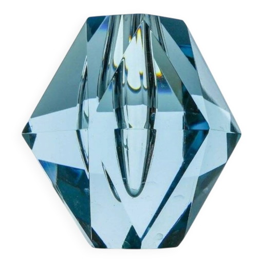 Diamond-shaped crystal vase from Strömbergshyttan