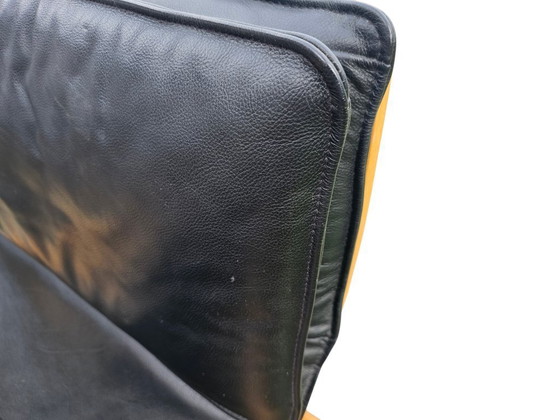 Image 1 of Vintage - IKEA - Modèle POÄNG - Noboru Nakamura - Bois de bouleau - Cuir - Années 90