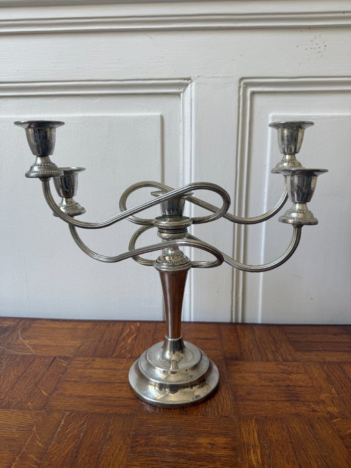 Lámpara de araña de metal plateado, fabricada en Inglaterra, 4 brazos, 5 orificios