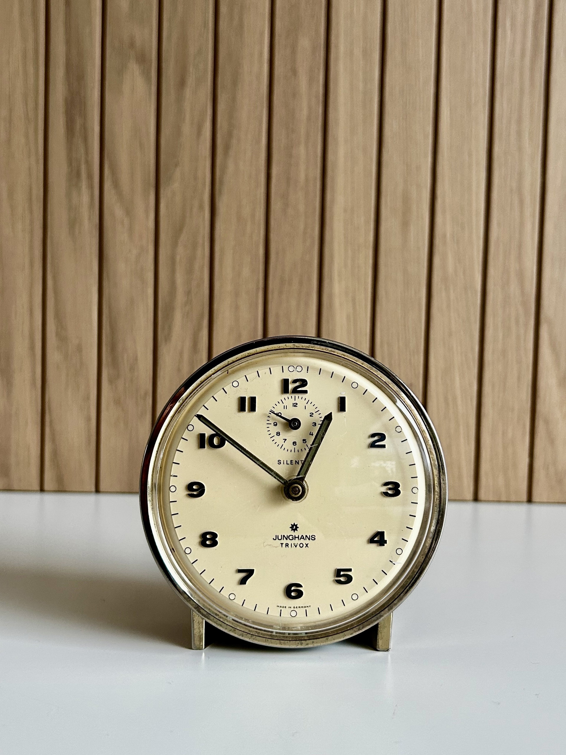 JUNGHANS 目覚まし時計 TRIVOX SILENTIC 機械式 ドイツ製 Junghans Trivox Silentic Clock - Etsy