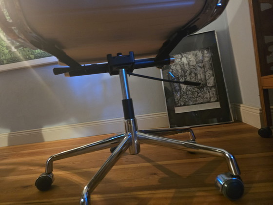 Image 1 of Design Stilwerk conference chairs in white leather, ergonomic, adjustable, on wheels