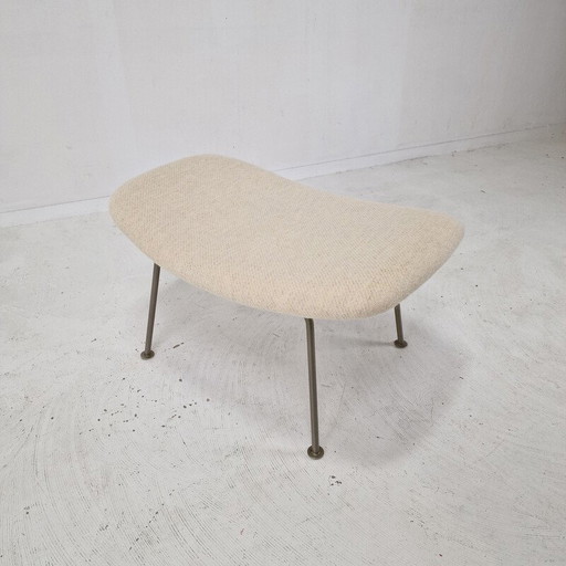 Vintage Oyster fauteuil met voetenbankje van Pierre Paulin voor Artifort, jaren 1960