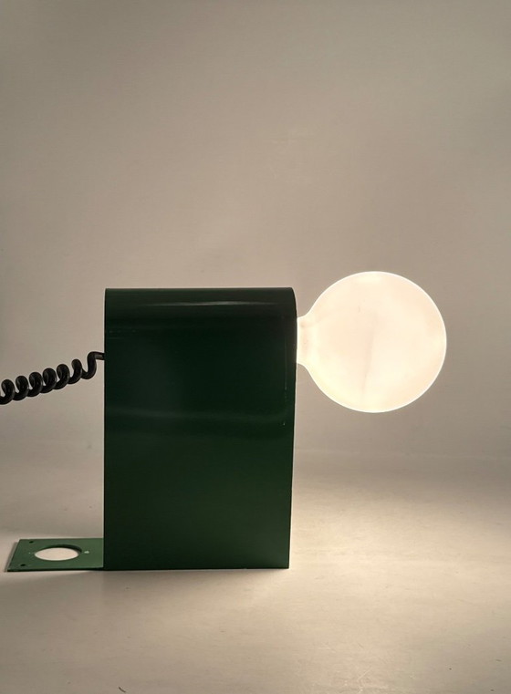 Image 1 of Lámpara de mesa/pared verde estilo era espacial, Italia, década de 1970.