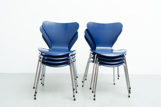 Otto sedie della serie 7 disegnate da Arne Jacobsen per Fritz Hansen, anni '50. – Sedie da pranzo, Wood (photo 22 of 24)