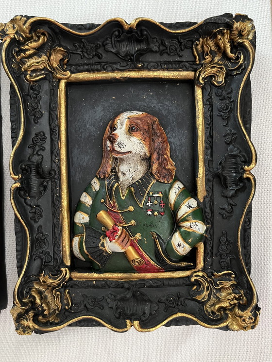 Image 1 of 2x Portrait en relief (3d) de chiens en tenue classique