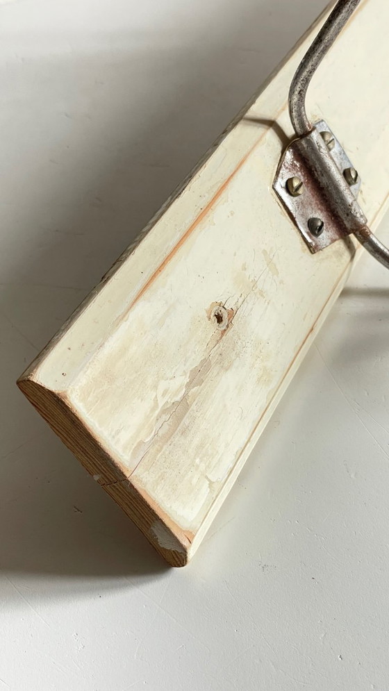 Image 1 of Antike Schulgarderobe, weißes Holz