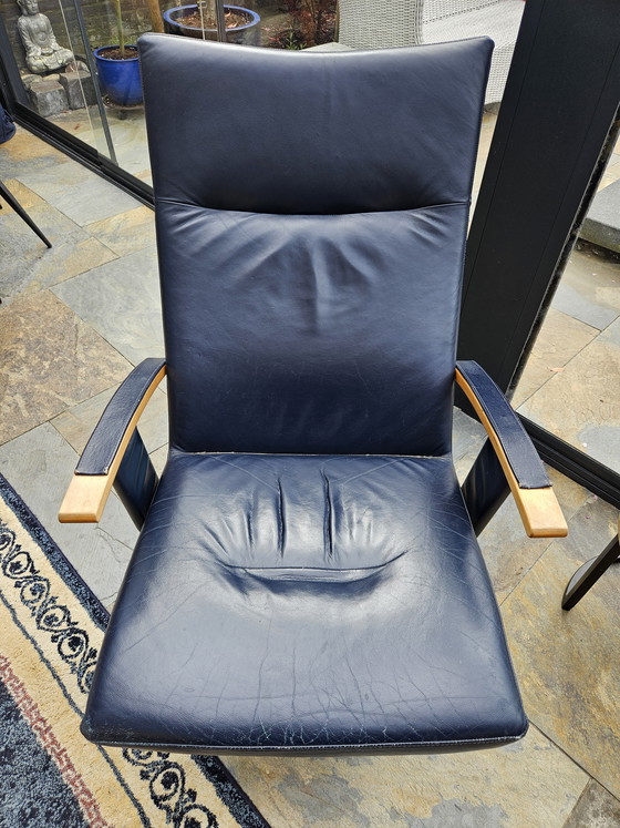 Image 1 of Drehsessel aus dunkelblauem, geschmeidigem Leder mit drehbarem Fuß