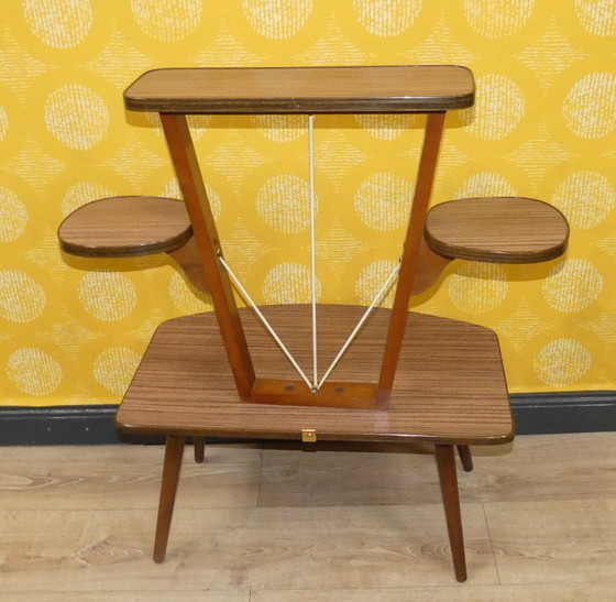 Image 1 of Banc de fleurs Sixties Tabouret de fleur 60's Étagère Résopal Aspect teck String Rétro Déco