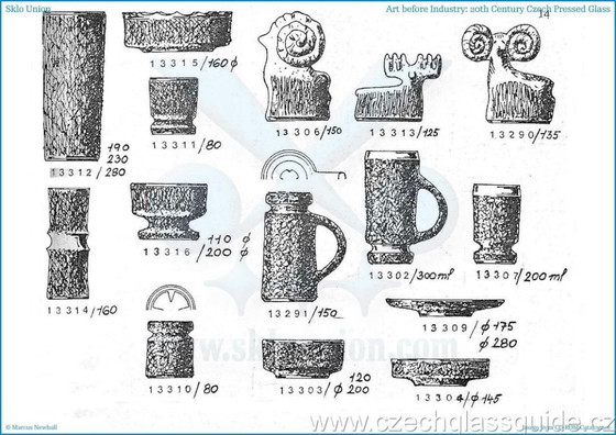 Image 1 of Set di 3 statuette vintage di animali in vetro pressato: Pavel Panek, Capanna di Rudolfova, anni '70