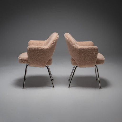Esszimmerstuhl Modell 71 in Rosa von Eero Saarinen für Knoll, 2er-Set