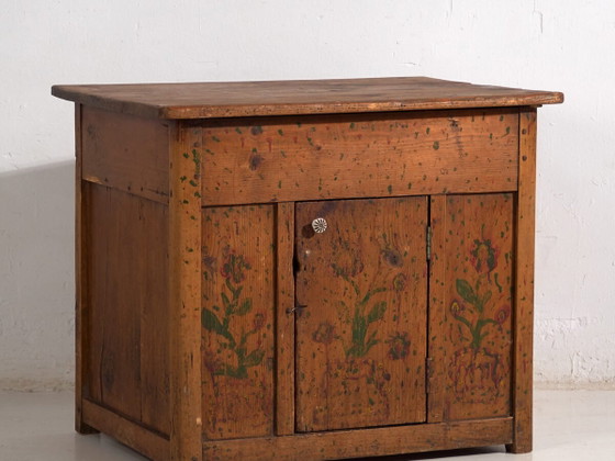 Antique kitchen cabinet with floral details (c.1920) #7 – Storage cabinet, Rustic (photo 2 of 40)