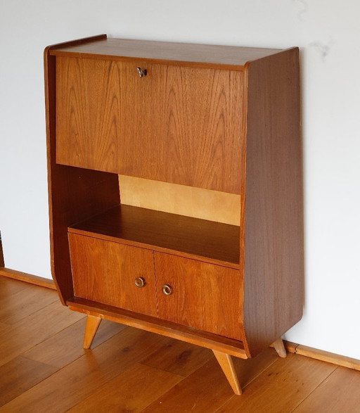 VINTAGE DRESSER, 1950s