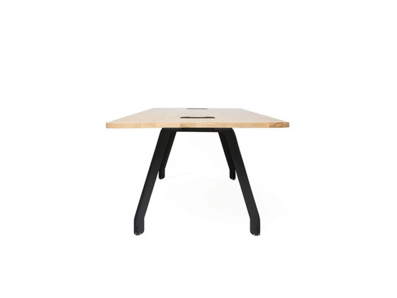 Image 1 of Table de type de Basten Leijh (Unique)