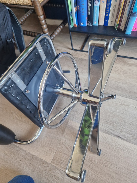 Image 1 of Silla alta giratoria cromada