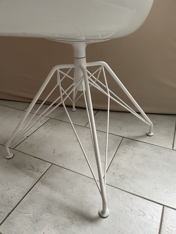 Image 1 of Poltrona Flow Slim imbottita LEM 4 gambe