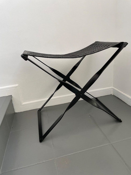 Image 1 of Tabouret haut pliant / taburette en métal et cuir tressé