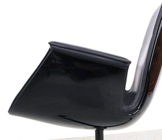 Image 1 of Sedia girevole Walter Knoll "The Bucket Chair", nera