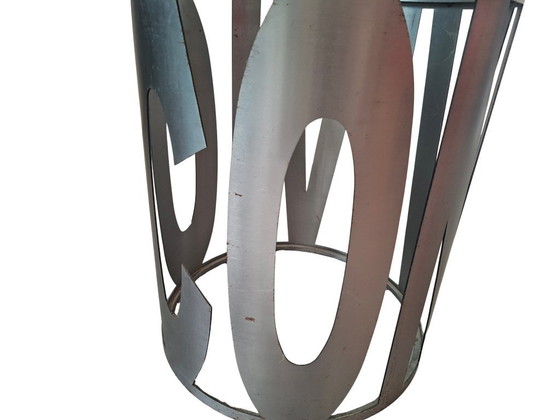 Image 1 of Tischdesign der 1980er Jahre: Robustheit und Transparenz