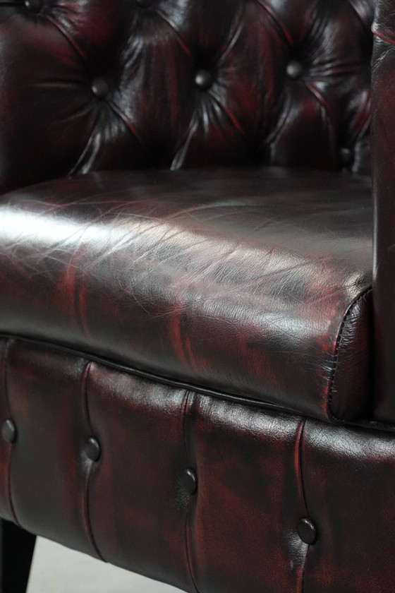Image 1 of Fauteuil club Chesterfield en cuir de vachette de style anglais classique
