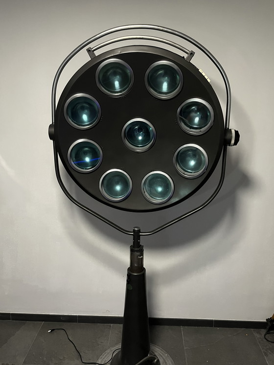 Image 1 of Lampe opératoire XXL sur trépied Nike