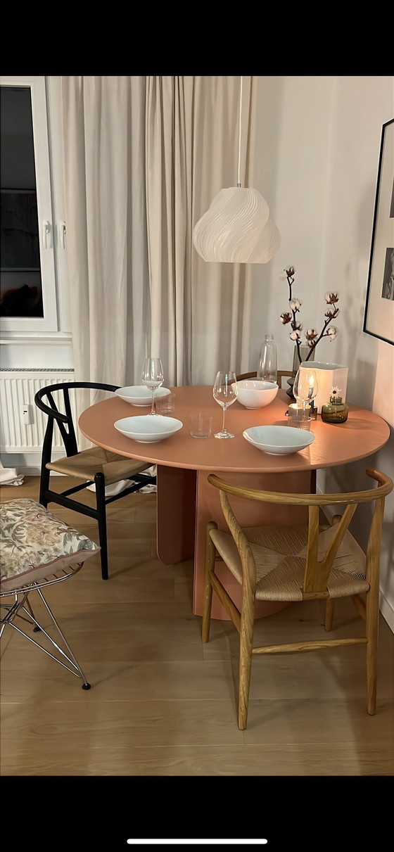 Image 1 of Mesa de comedor de meseta fija