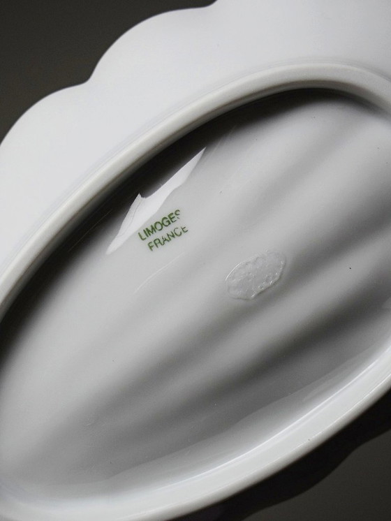 Image 1 of 4 piatti vintage in porcellana bianca di Limoges in stile rococò con conchiglie