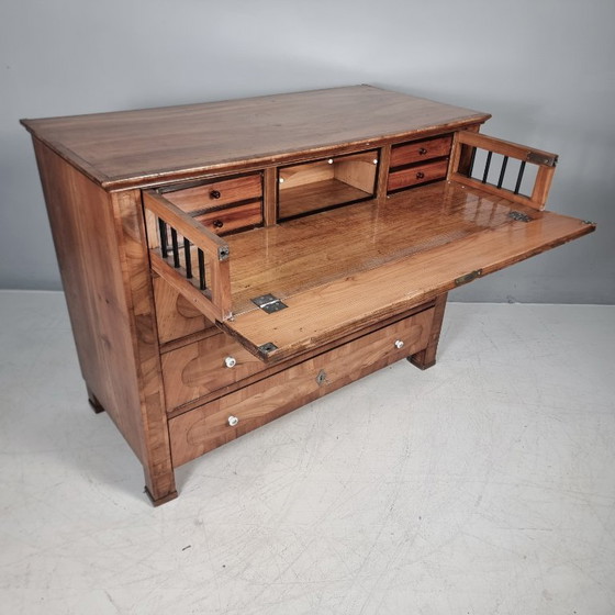 Hölzerne Biedermeier Kommode mit vier Schubladen, Kommoden, Holz, Keramik, Braun, Klassiek (Foto 9 von 10)