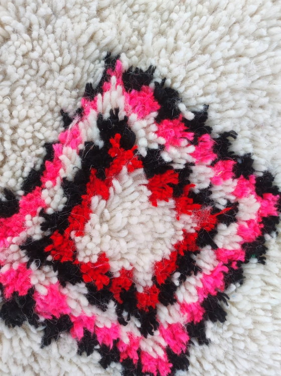 Image 1 of Tapis azilal 163x165 NEUF 