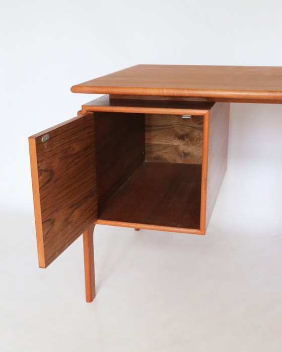 Vintage teak Desk Danish design – Wood (photo 5 of 12)